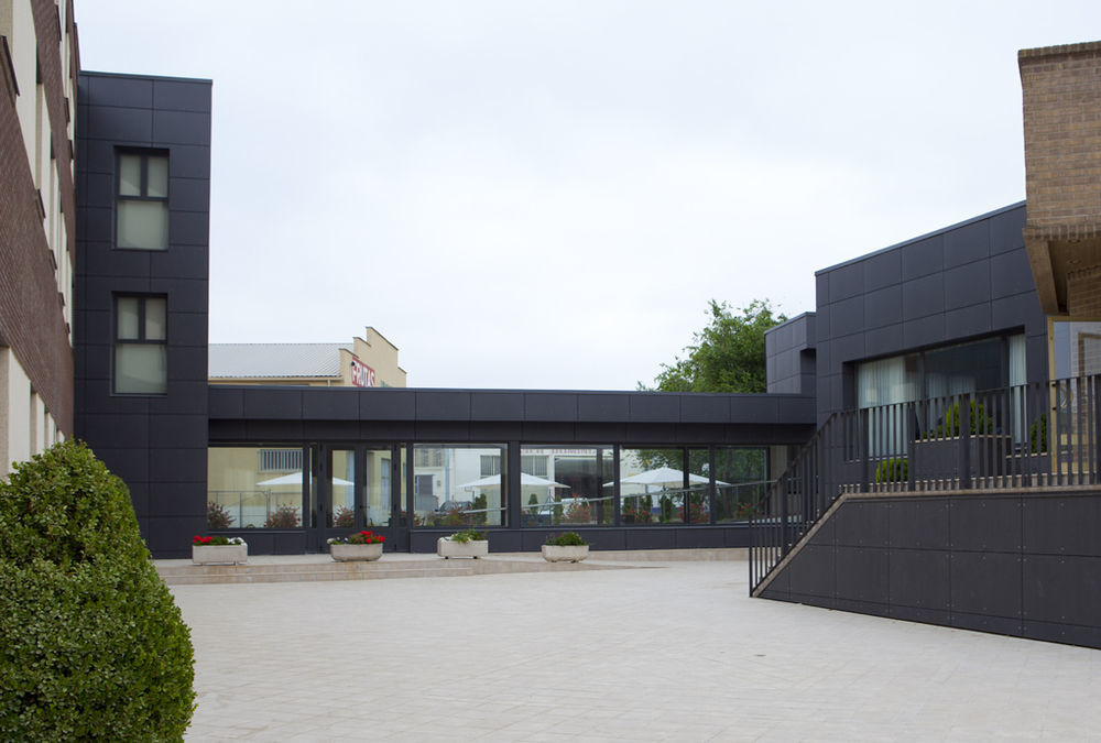Hotel Ciudad De Alcaniz Exterior photo